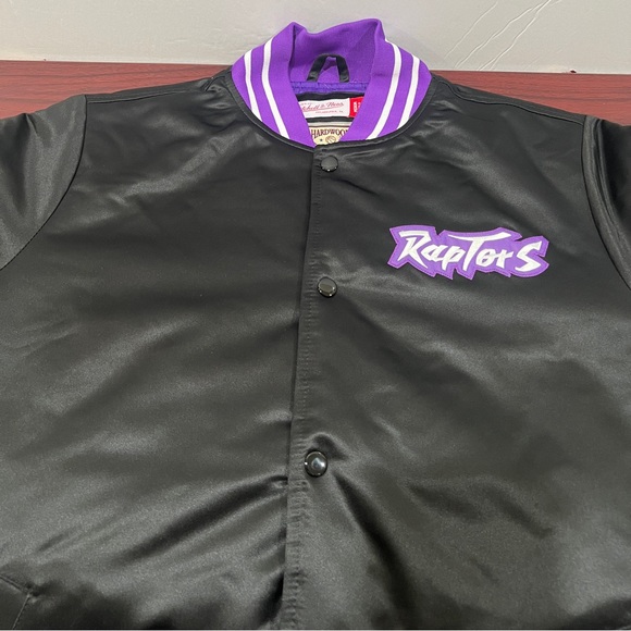 Mitchell & Ness, NBA Heavyweight Jacket, Toronto Raptors - Picture 3 of 9
